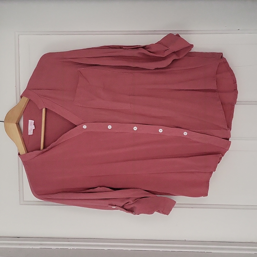 Women's NWOT Pink Lily button down blouse size small